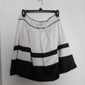 TCEC White + Black Skirt Medium